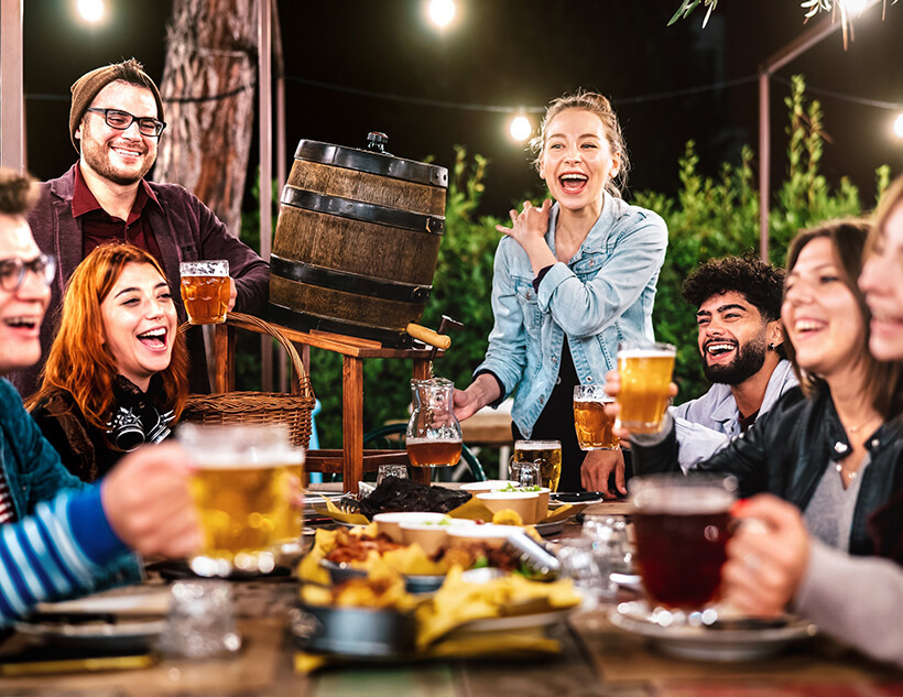 Table restaurant located in on Bank Street